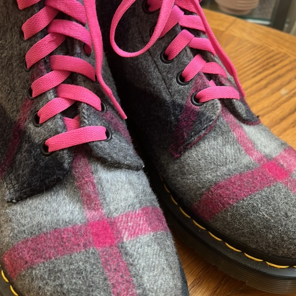 Custom Dr Martens Castel Boots Pink & Gray Plaid Wool Custom Pink Laces Size 10 - Picture 6 of 15